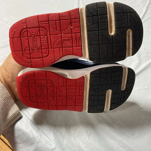 Nike Kids' Black and Gray Sneakers with Blue Accents - Picture 4 of 5